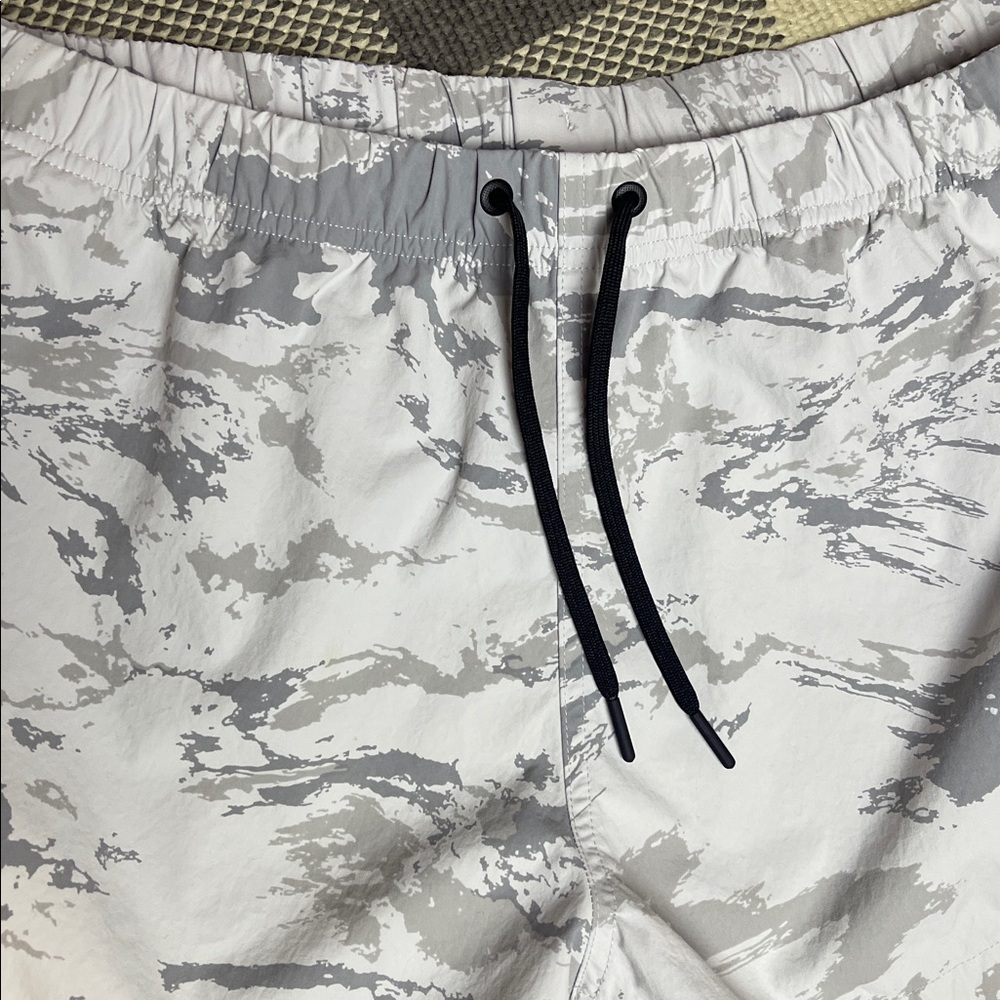Mountain Hardwear Standard Stryder Swim, hiking shorts XL - Picture 5 of 8